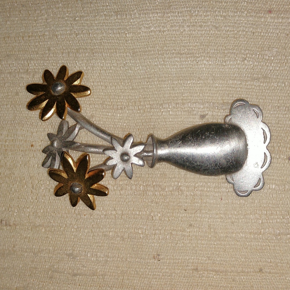 Brooch